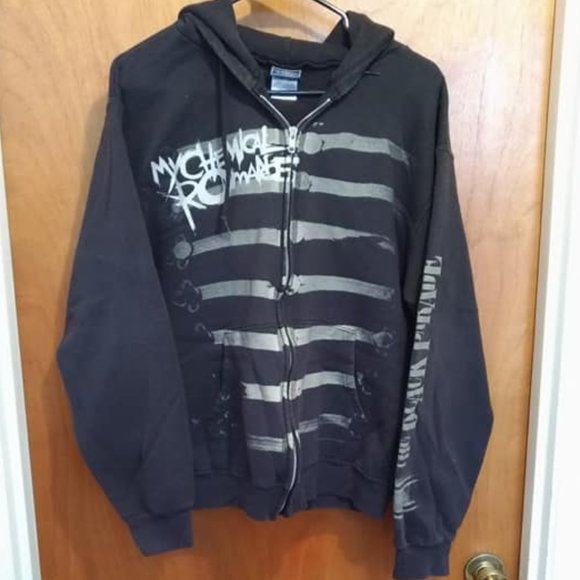 NWT My Chemical Romance MCR Black Parade Hoodie Sweater NWT My Chemical Romance MCR Black Parade Hoodie Sweater